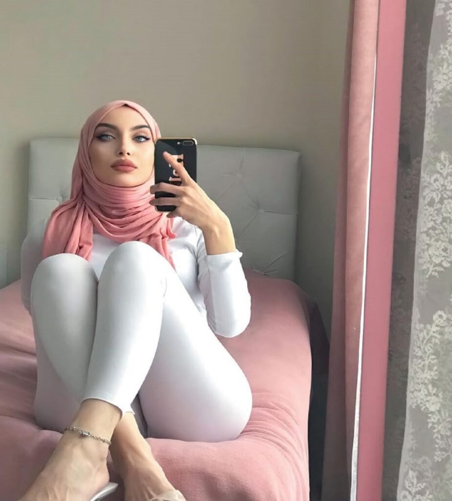 Escort Sinem Sizelerin Hayallerini Süslüyor | Maltepe Escort