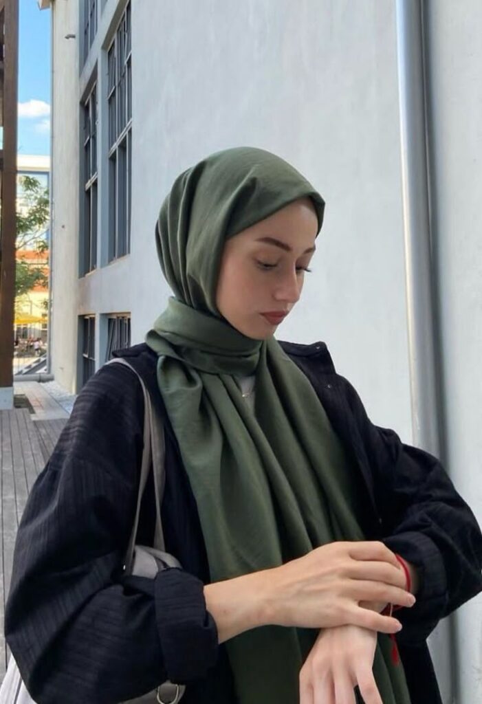 Sultanbeyli türbanlı escort Nazlı: Esmer, dolgun hatlı muhafazakar Türk bayan gecelik saatlik hizmet veriyor